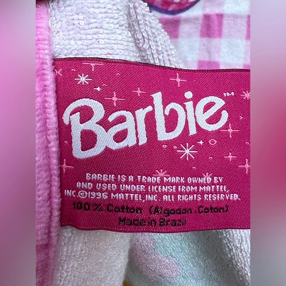 VINTAGE BARBIE BEACH TOWEL.